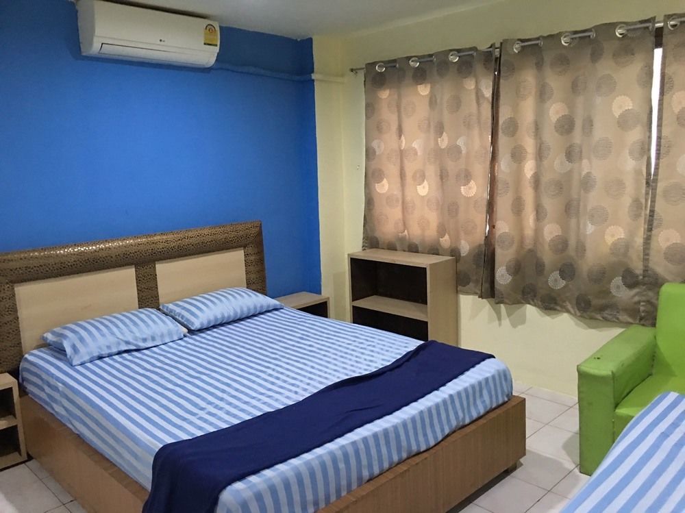 Oyo 1146 Paris In Bangkok Hotel Ngoại thất bức ảnh