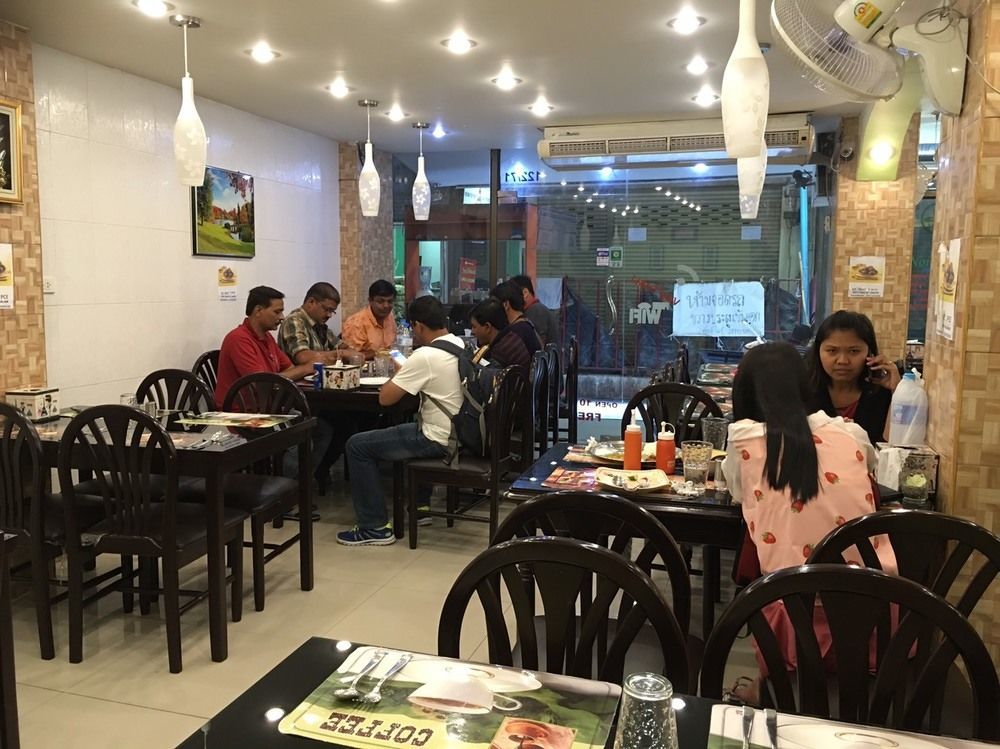 Oyo 1146 Paris In Bangkok Hotel Ngoại thất bức ảnh